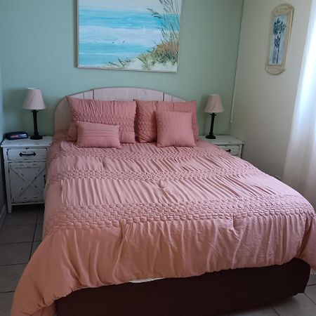 Cozy Beach Getaway Lejlighed Cape Canaveral Eksteriør billede